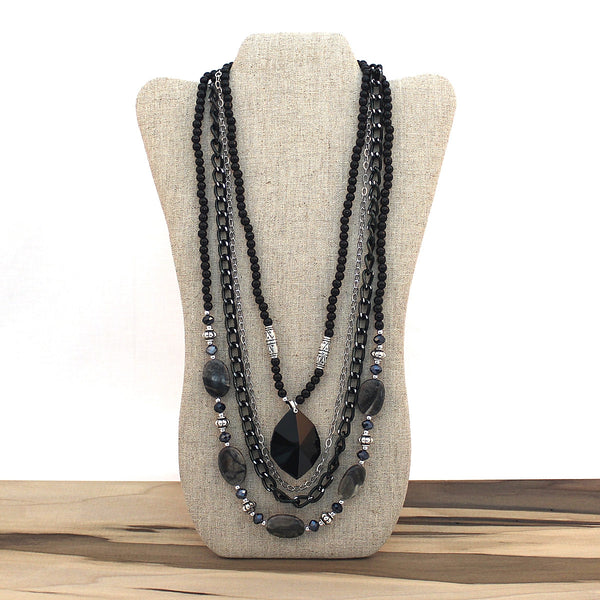 Layered necklace - Pendant